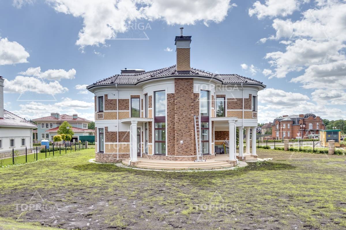 Фасад, Дом в поселке Madison Park - на topriga.ru