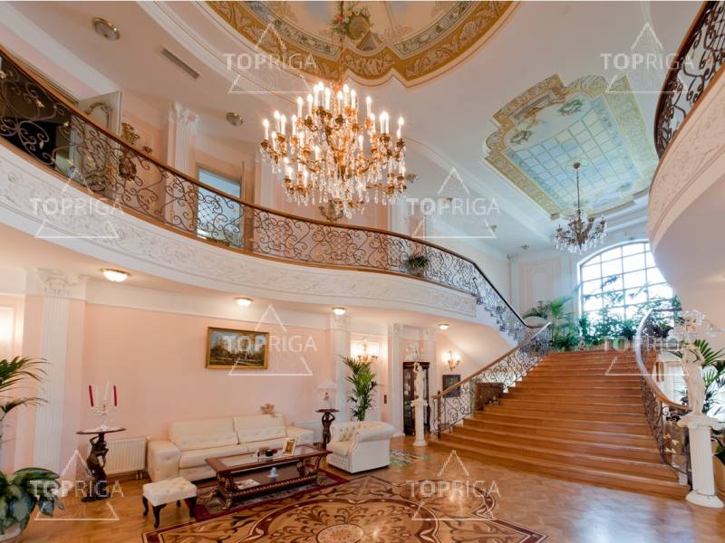 Гостиная, холл, Дом в поселке Новахово - на topriga.ru